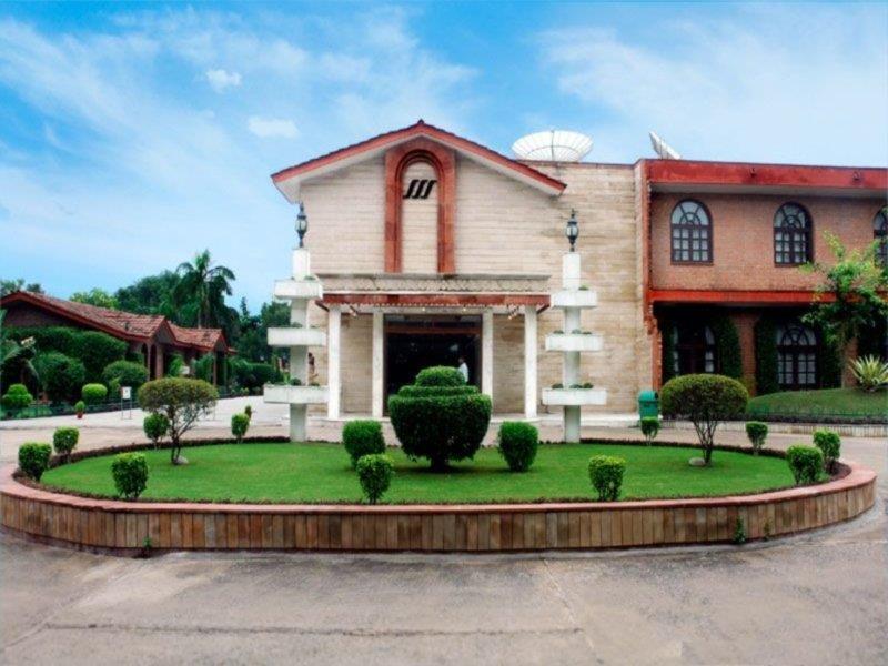Ashok Country Resort Gurgaon Exterior foto