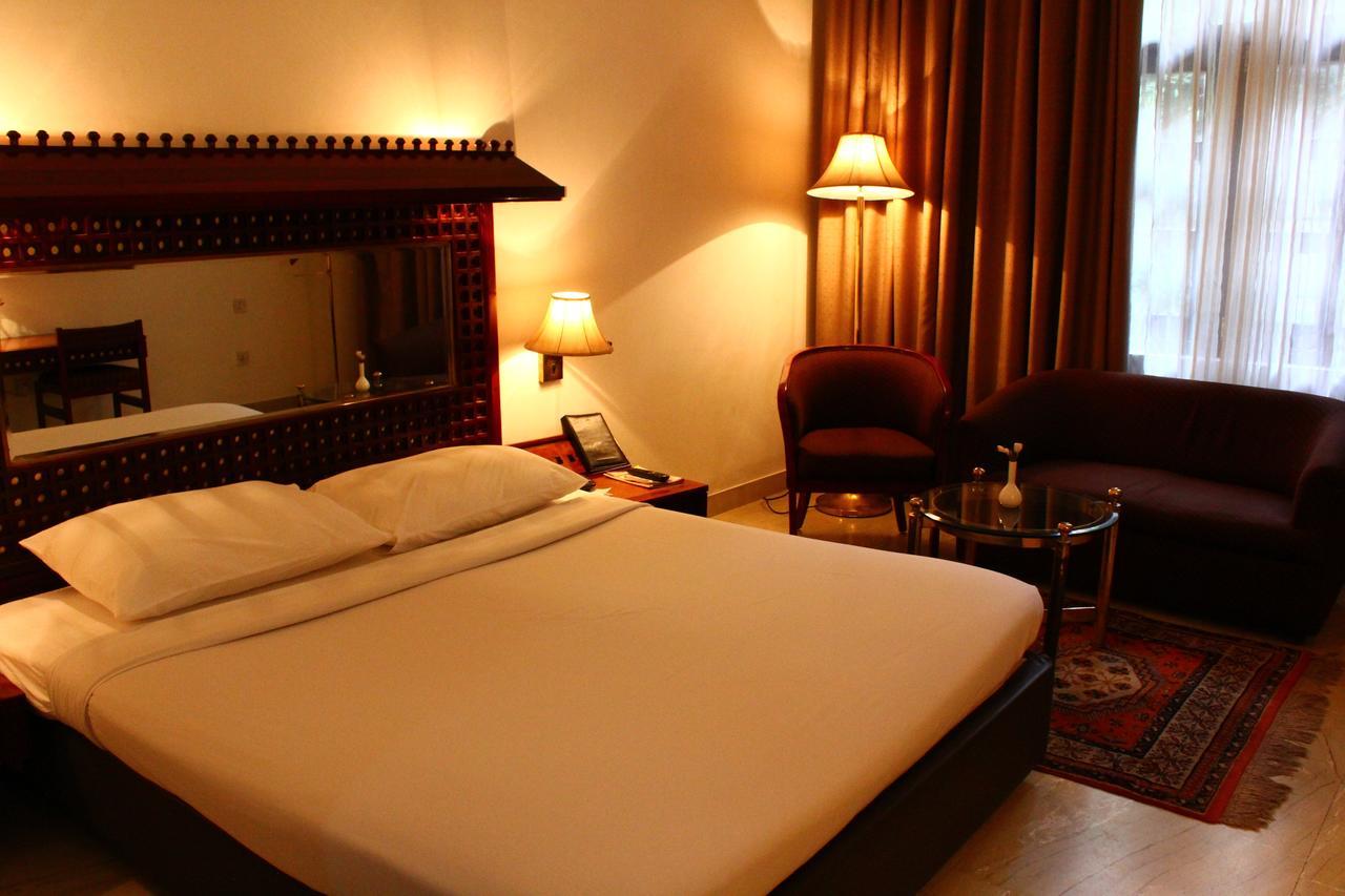 Ashok Country Resort Gurgaon Exterior foto