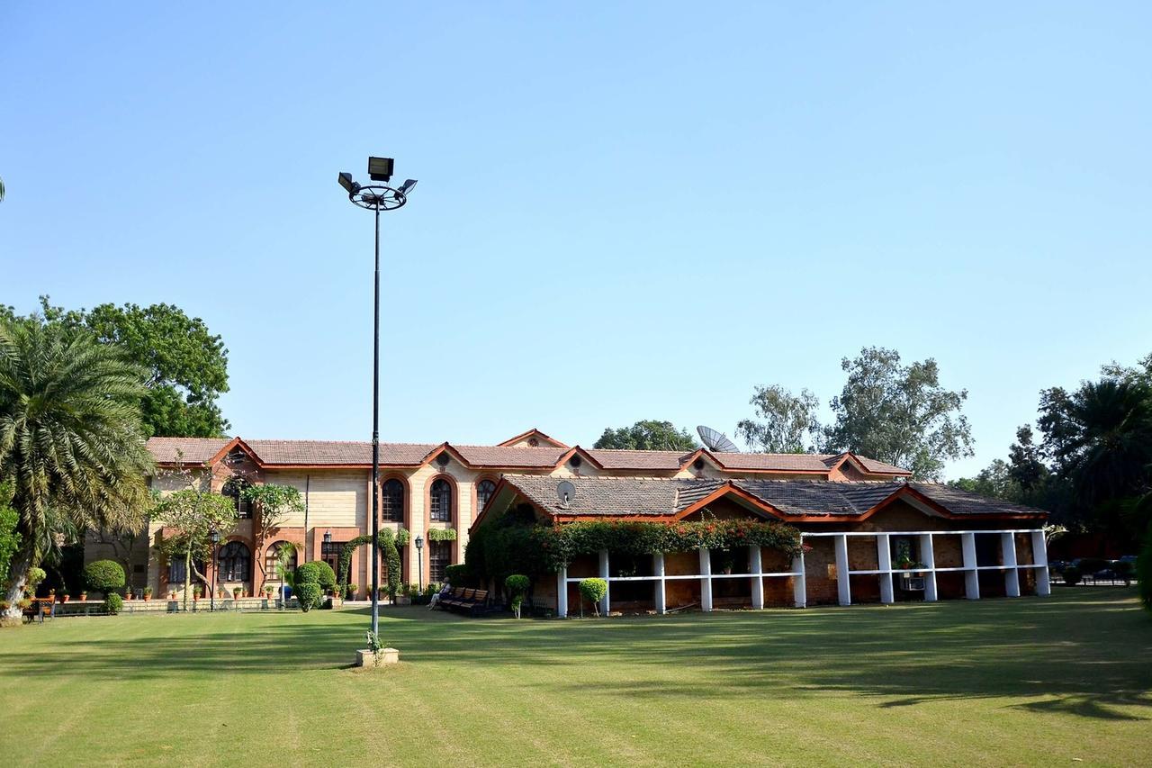 Ashok Country Resort Gurgaon Exterior foto
