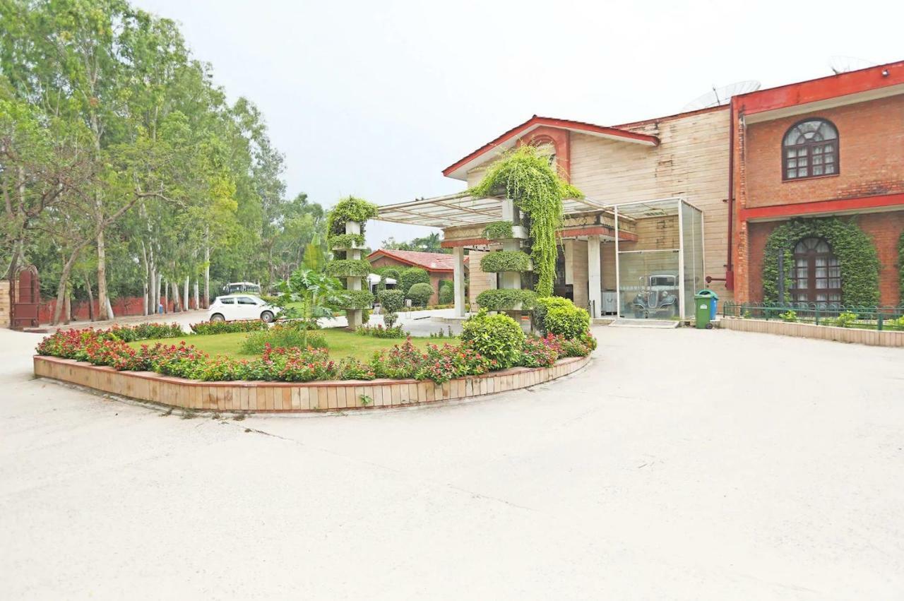 Ashok Country Resort Gurgaon Exterior foto